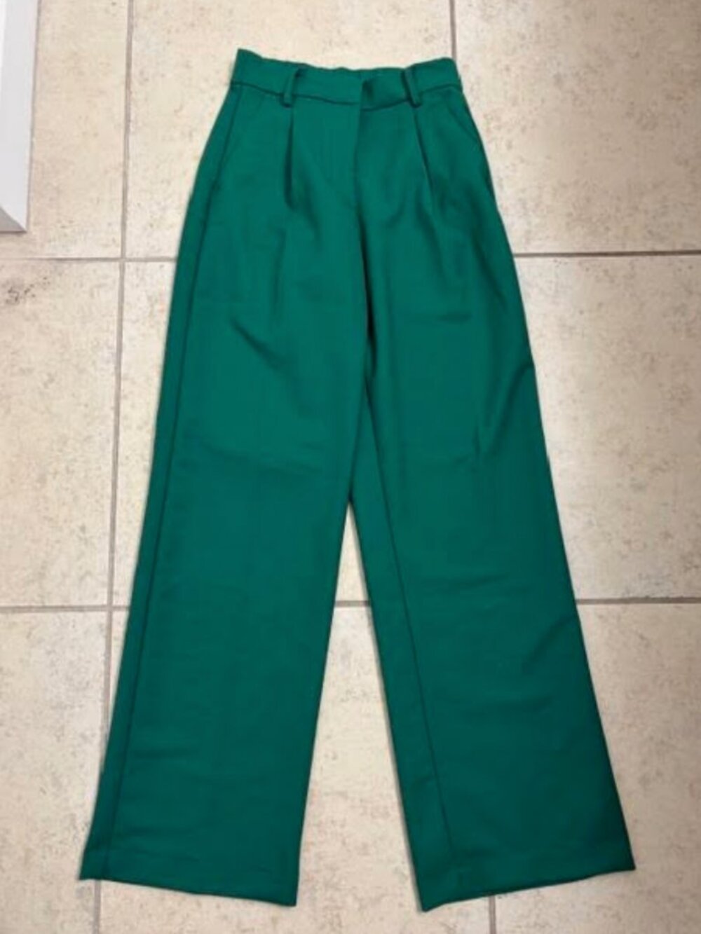 H&M Women's Green Pants Size 4 NEW NWOT